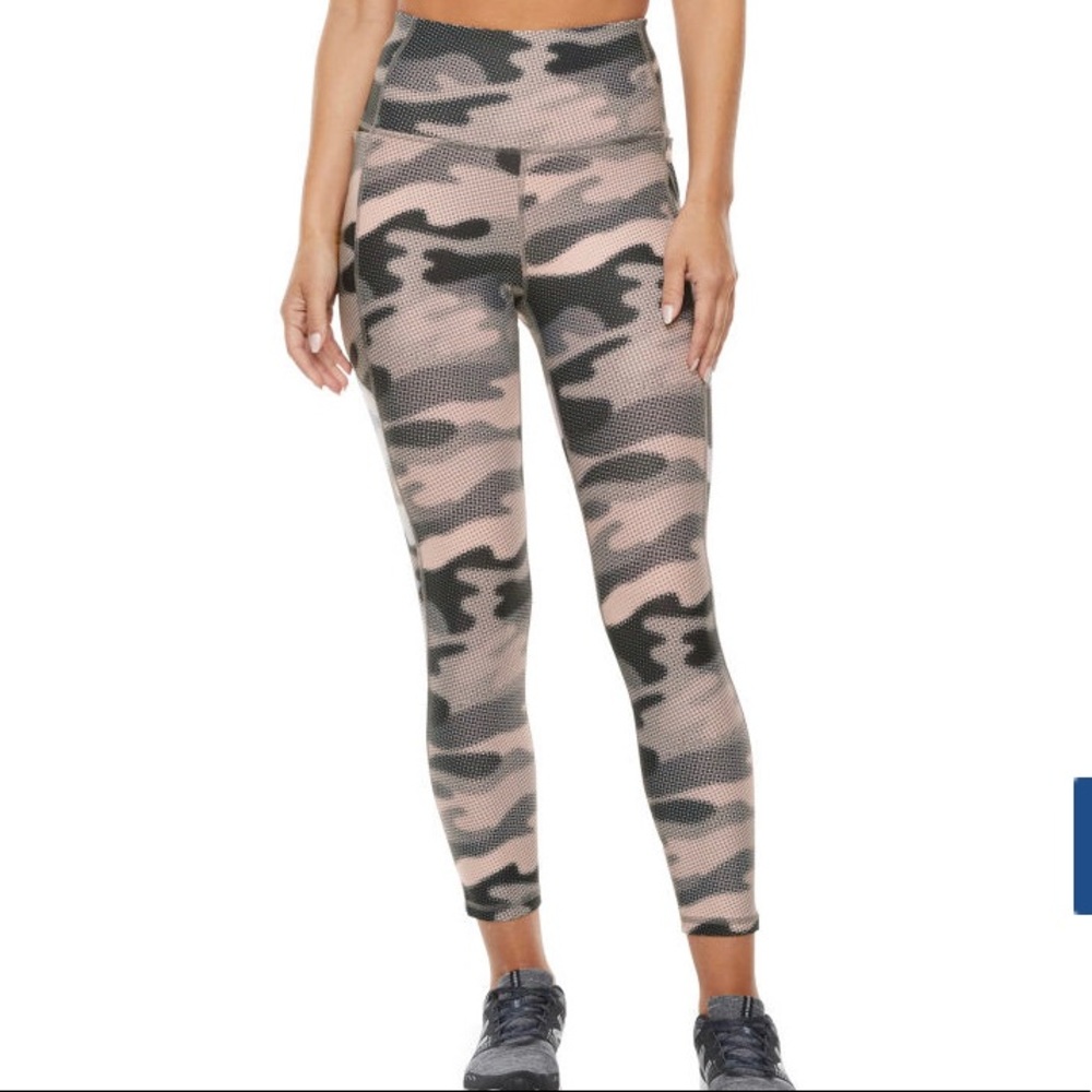 xersion pink camo leggings - size: L NWT